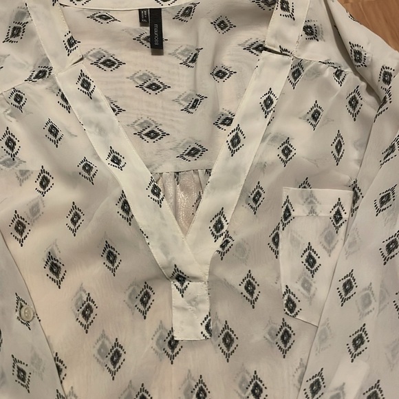 Maurice’s blouse in a size XXL in women - Picture 4 of 6